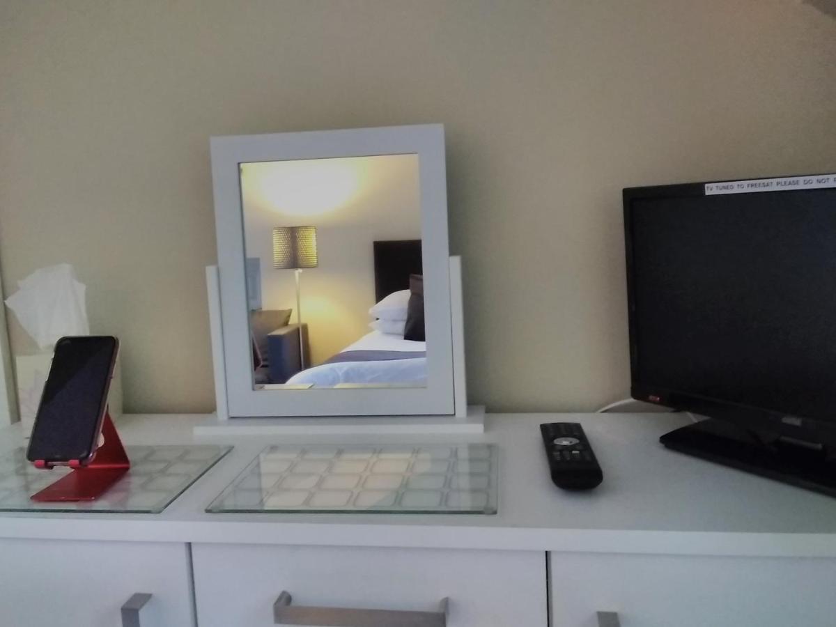 Windermere Studio Rooms - With Free Car Parking Onsite エクステリア 写真