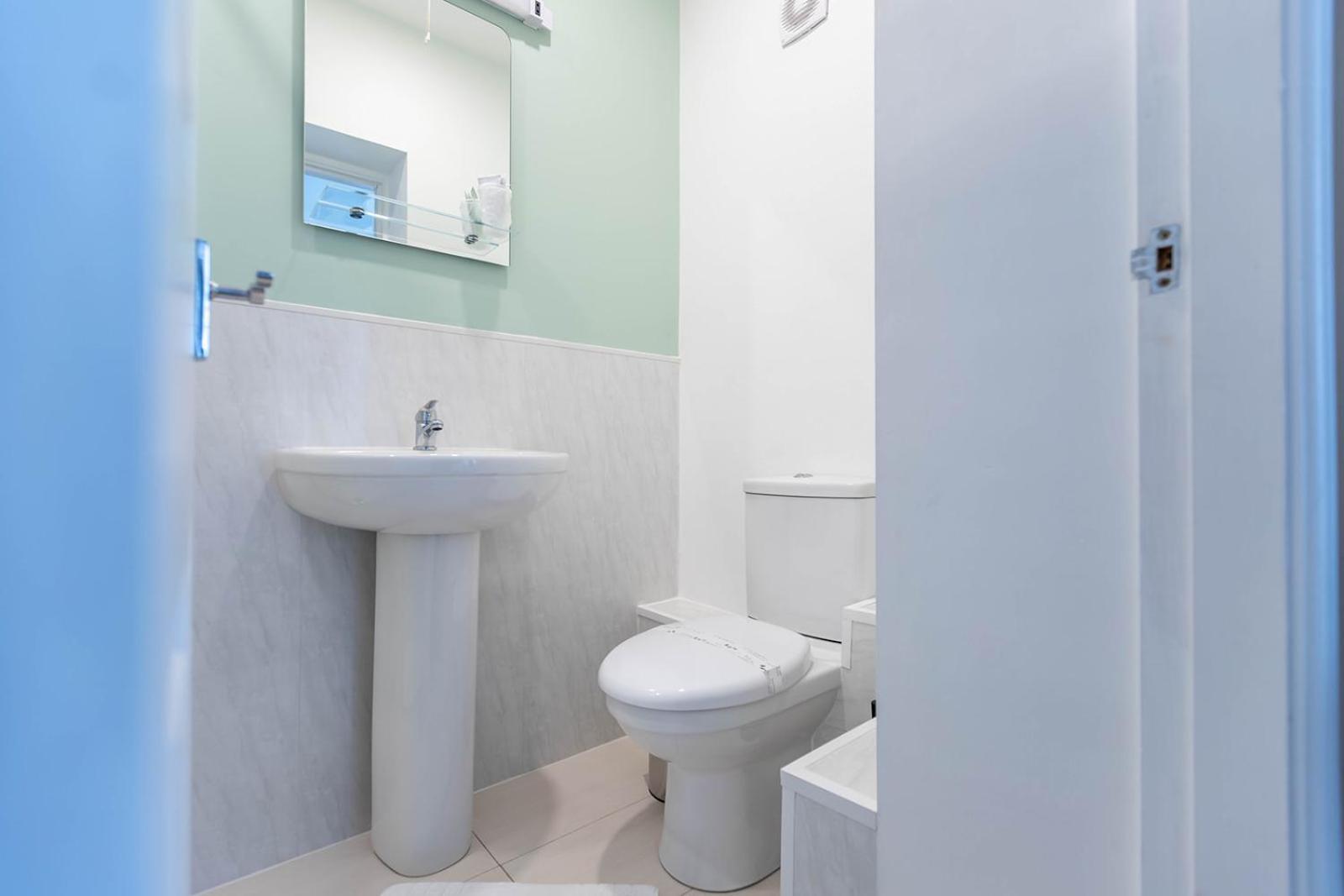 Windermere Studio Rooms - With Free Car Parking Onsite エクステリア 写真