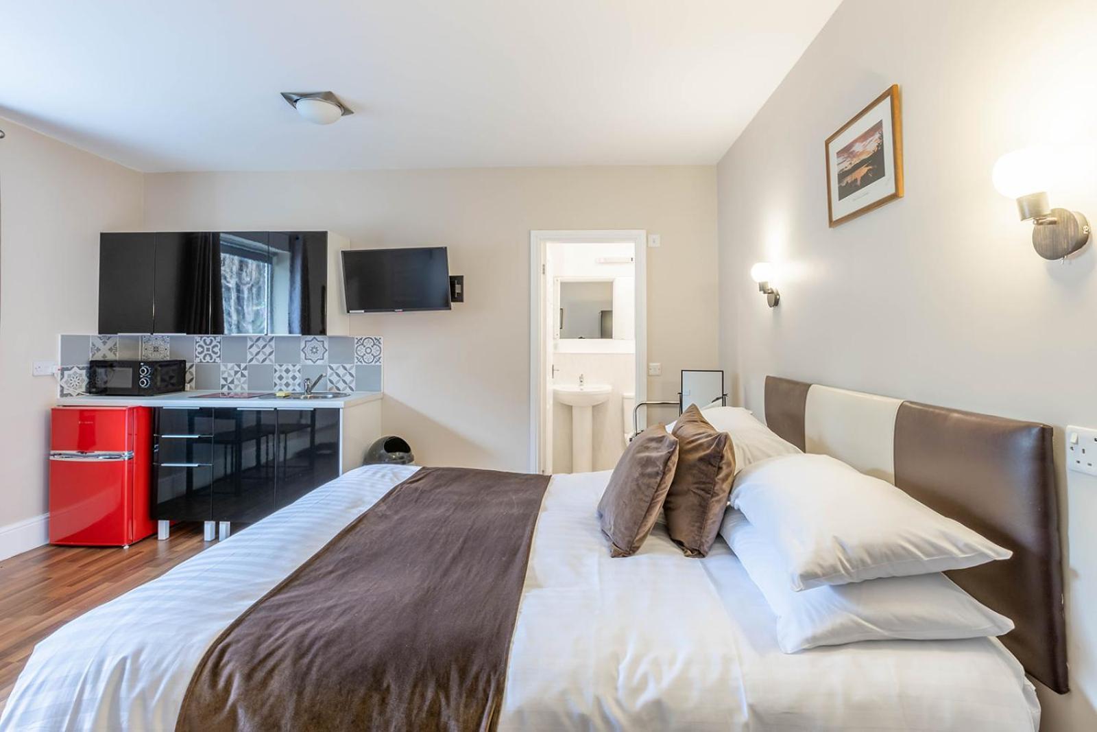 Windermere Studio Rooms - With Free Car Parking Onsite エクステリア 写真