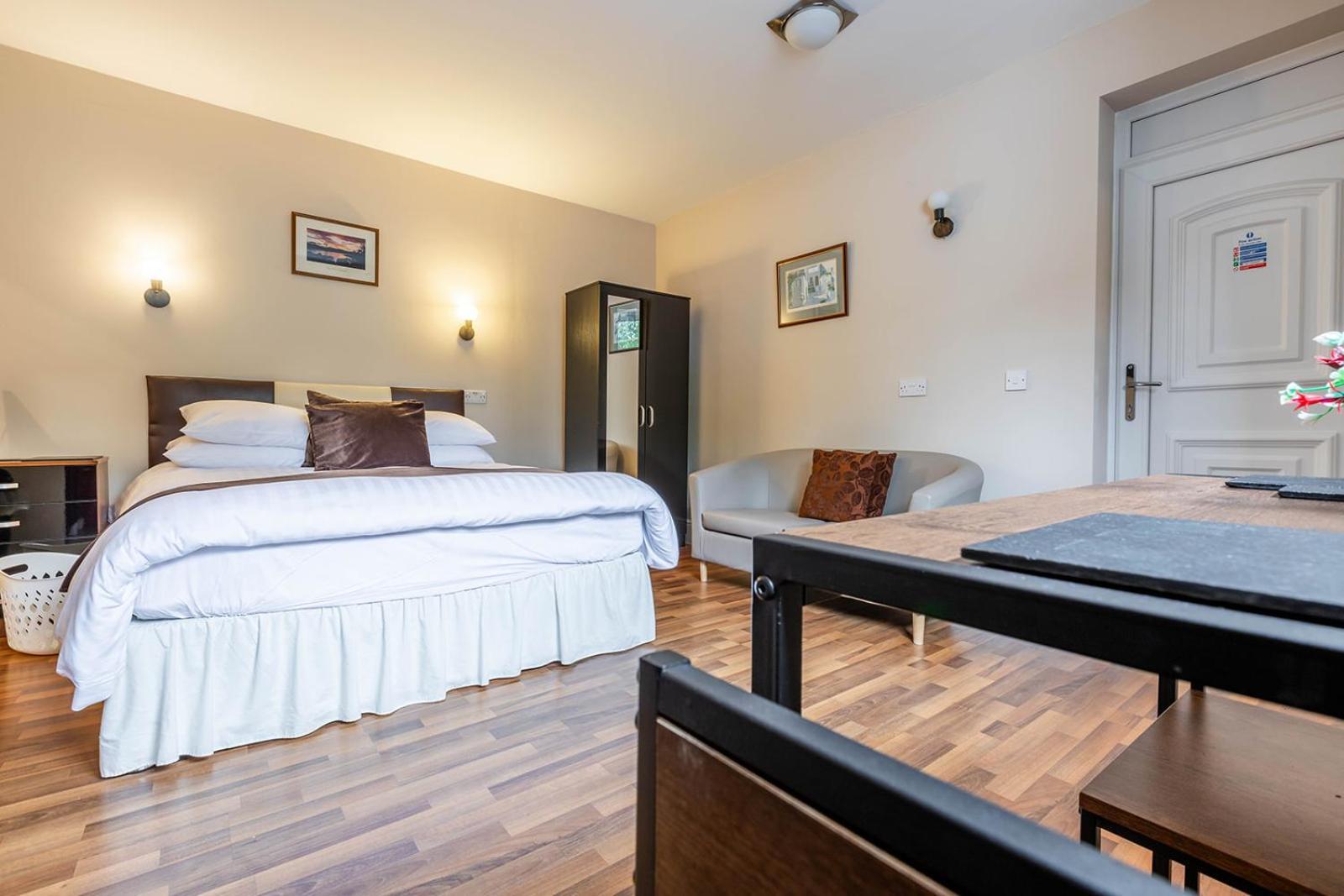 Windermere Studio Rooms - With Free Car Parking Onsite エクステリア 写真