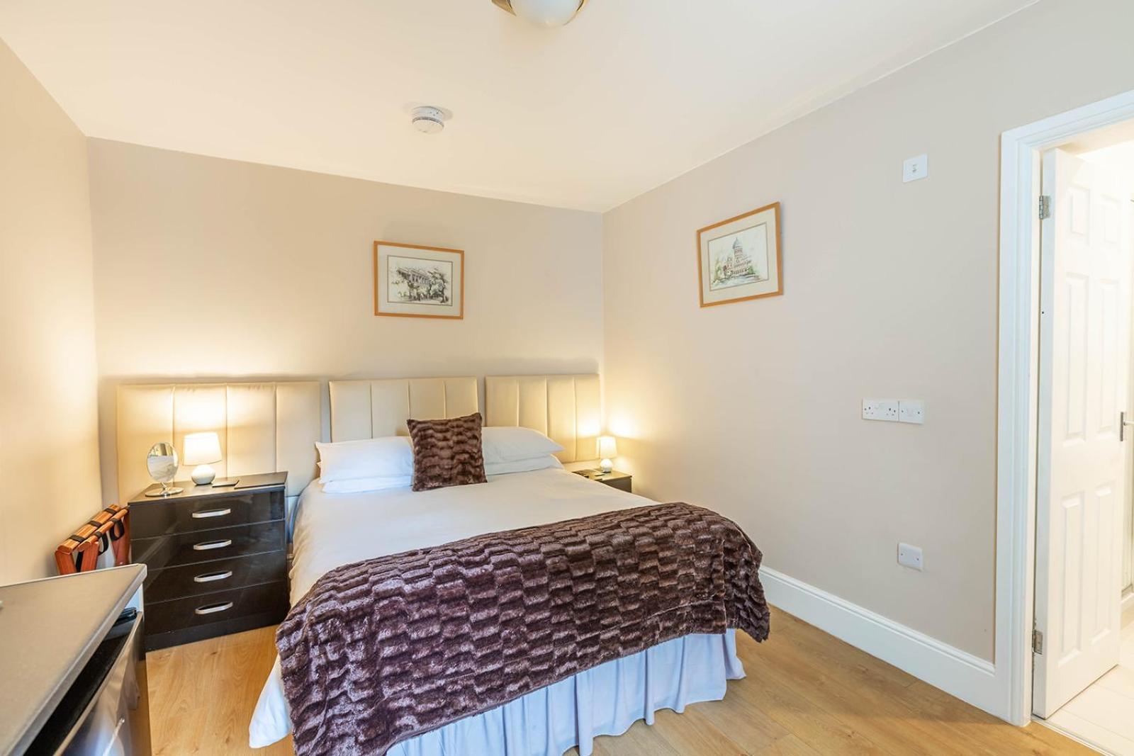 Windermere Studio Rooms - With Free Car Parking Onsite エクステリア 写真