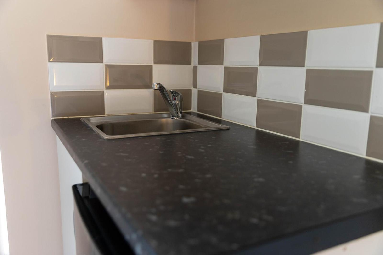 Windermere Studio Rooms - With Free Car Parking Onsite エクステリア 写真
