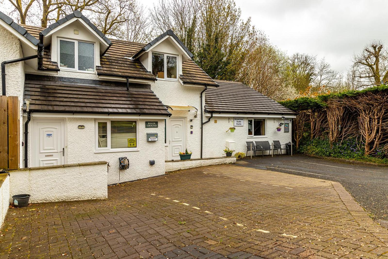 Windermere Studio Rooms - With Free Car Parking Onsite エクステリア 写真